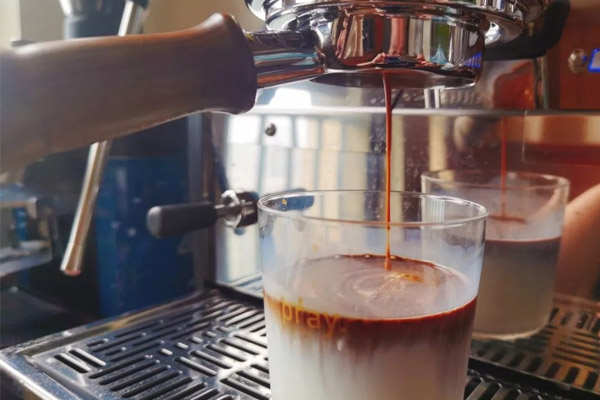 壹仟速兜水牛奶做奶咖使用与饮用测评