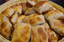 《新疆菜发展报告2023》发布：烤包子有望成为下一个“新疆炒米粉”